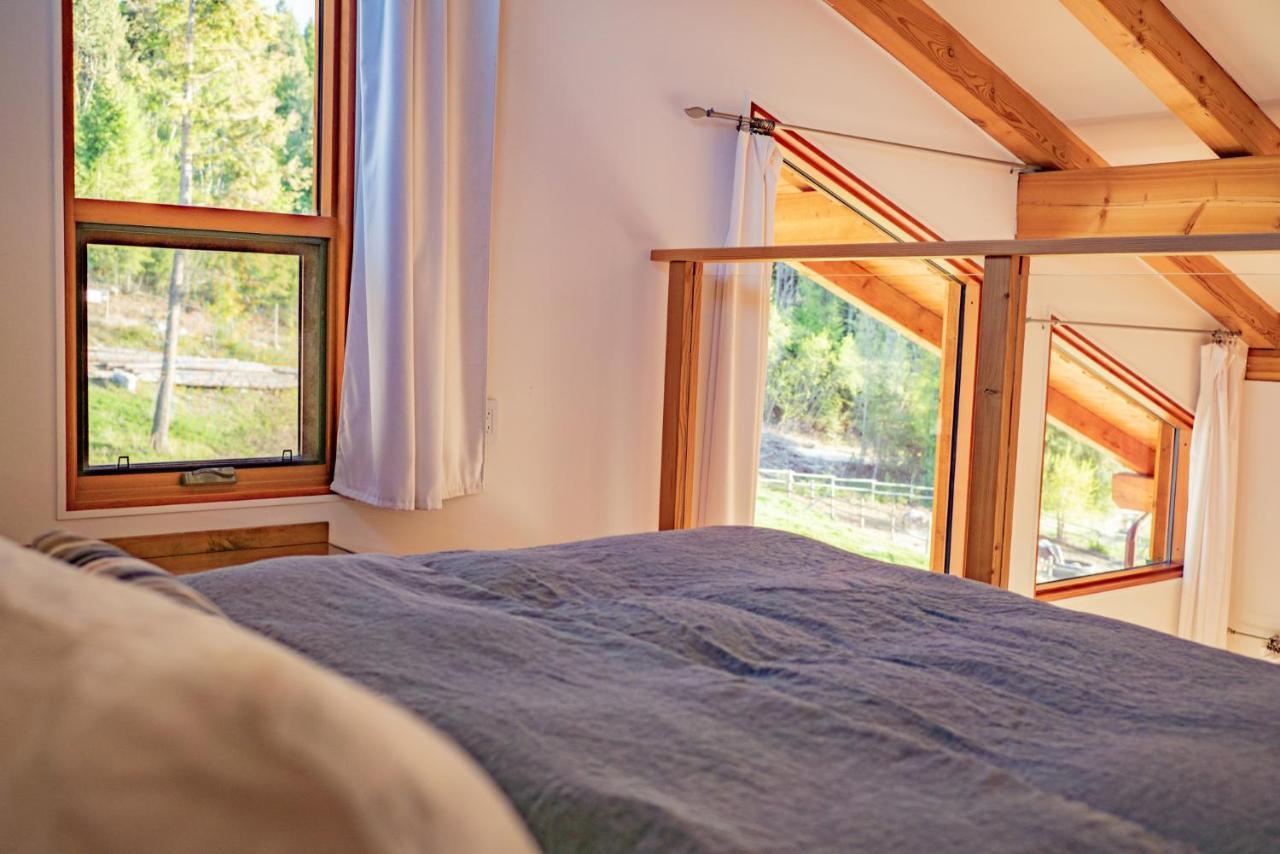 Myra Canyon Lodge Kelowna Buitenkant foto