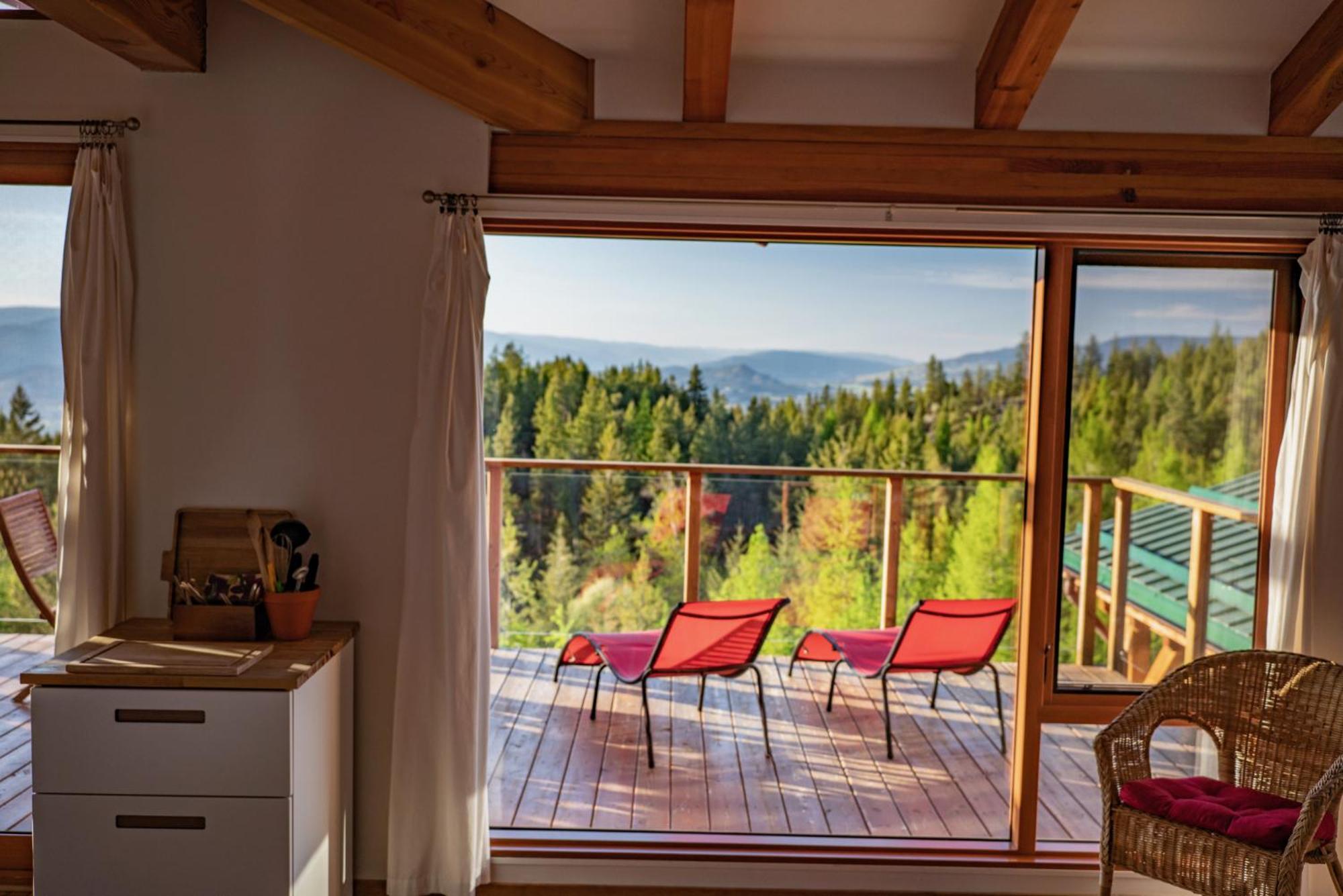 Myra Canyon Lodge Kelowna Buitenkant foto